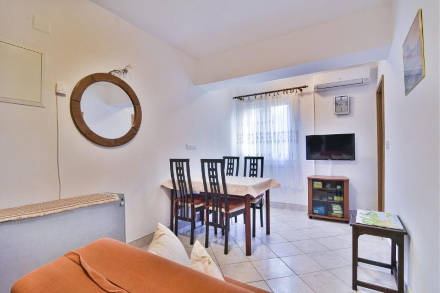 מאלי לוסיניי Apartment Luce מראה חיצוני תמונה
