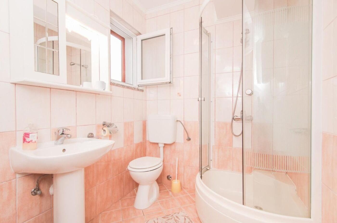 מאלי לוסיניי Apartment Luce מראה חיצוני תמונה